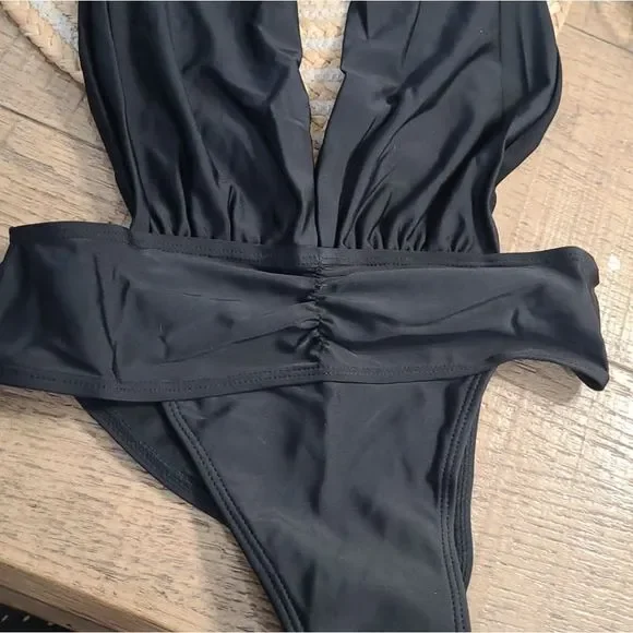 CROSSOVER BLACK MONOKINI SWIMSUIT - Picture 2 of 7